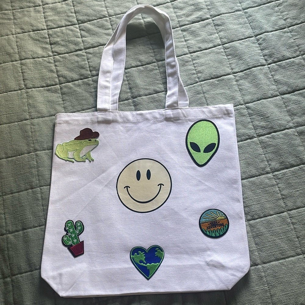 Viral Everyday Tote Bag
